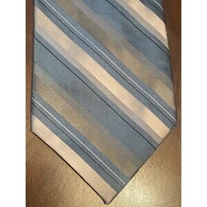 Axist Green 100% Silk Men’s Neck Tie Made In China